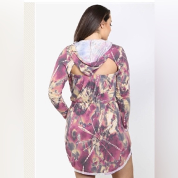 ➕The CURVE By Judani. Dress & Cropped Hoodie Set. Color:Magenta. Size:Plus - Picture 3 of 5